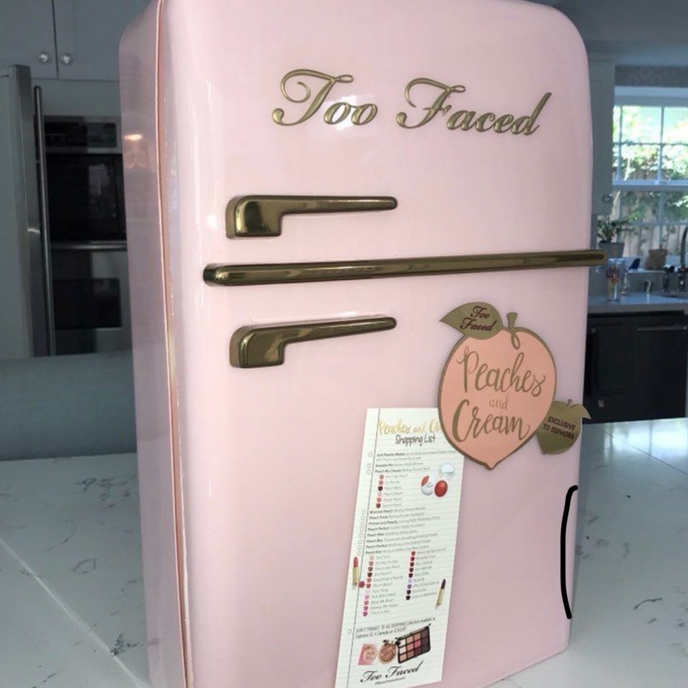 Help me find this Too Faced peaches&creams fridge